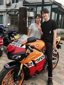 摩托小刀娱乐圈吃瓜,揭秘明星幕后那些事儿  第3张